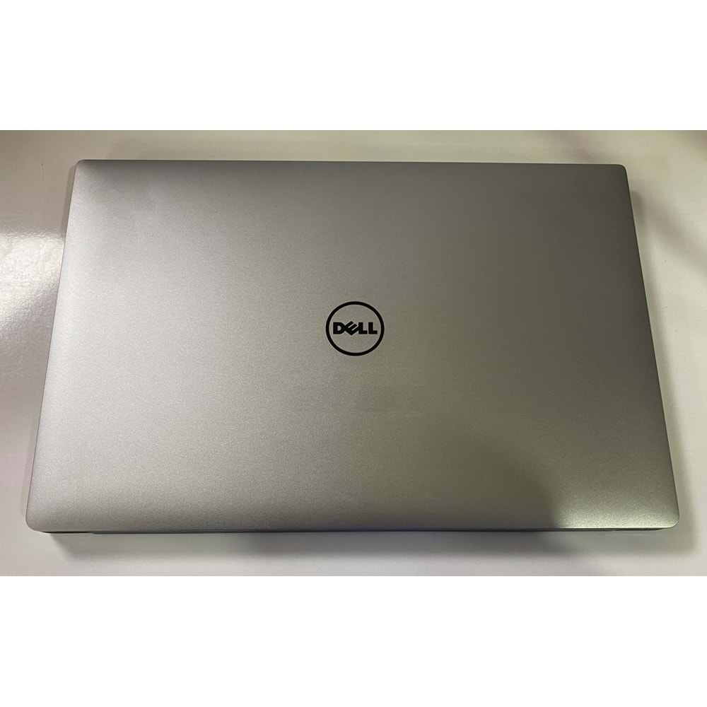 Dell XPS 5520 İ7-7820HQ 16 GB Ram 512 GB SSD Quadro M1200 4GB Ekran Kartı Notebook