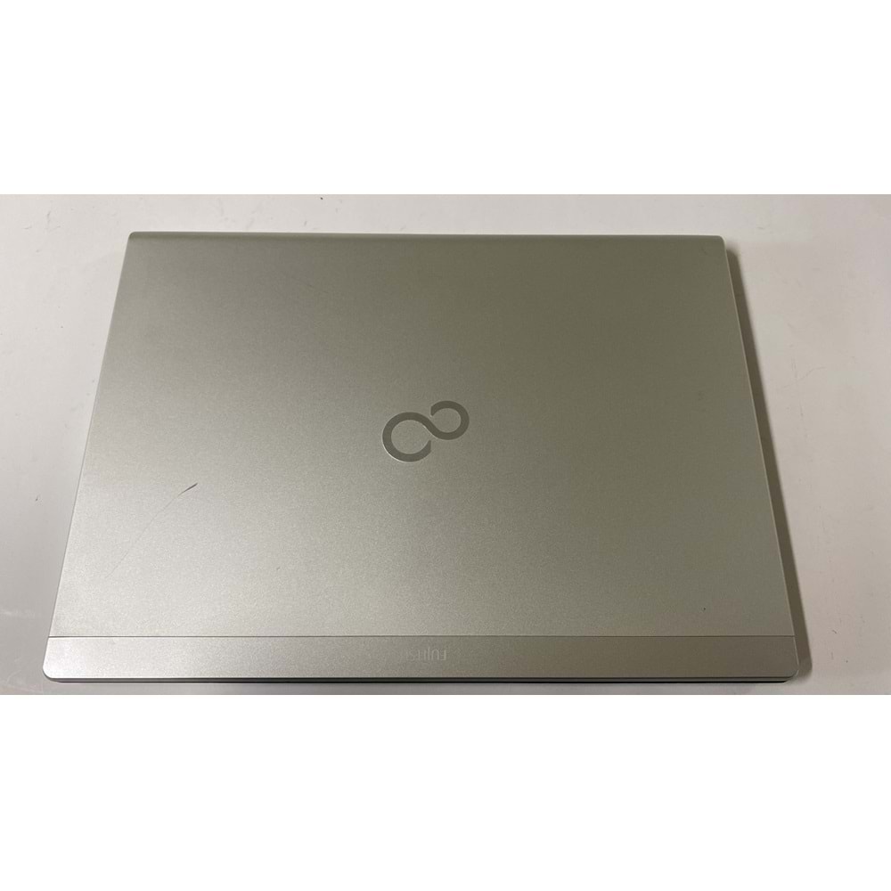 Fujitsu UH572 Intel Core i7-3537U 1.7GHz 8GB Ram 256 GB SSD İntel HD Graphics 4000 Bilgisayar